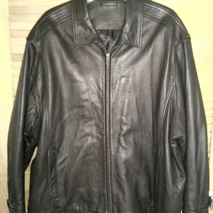 Roundtree and Yorke leather jacket  Size 4x